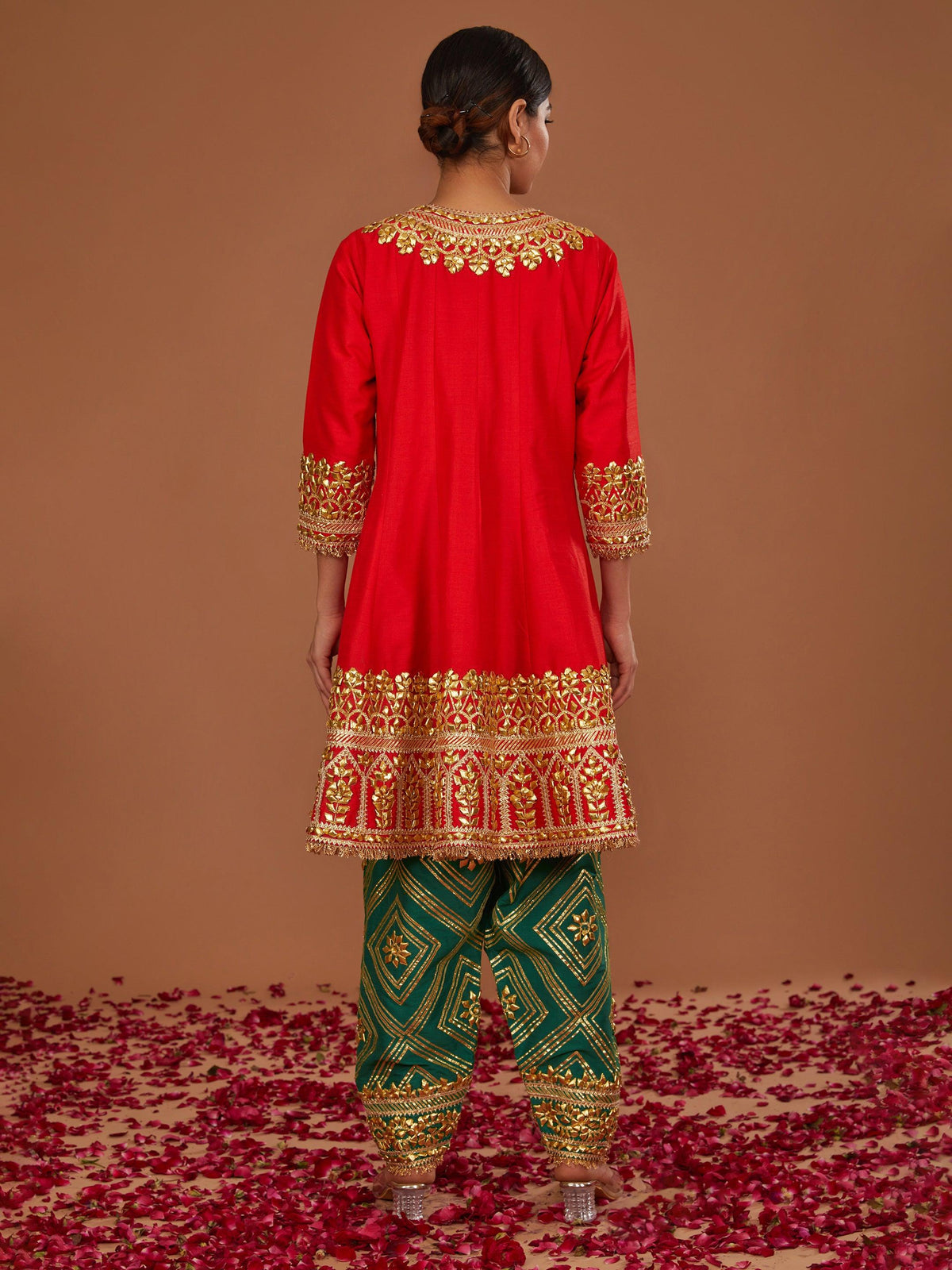 RED SHORT ANARKALI WITH GREEN SALWAR AND GREEN DUPATTA - Preeti s kapoor