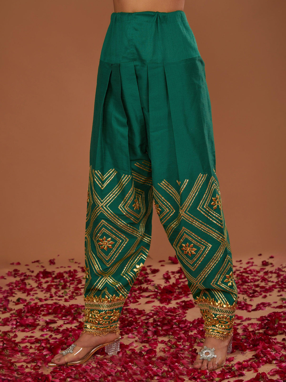 RED SHORT ANARKALI WITH GREEN SALWAR AND GREEN DUPATTA - Preeti s kapoor