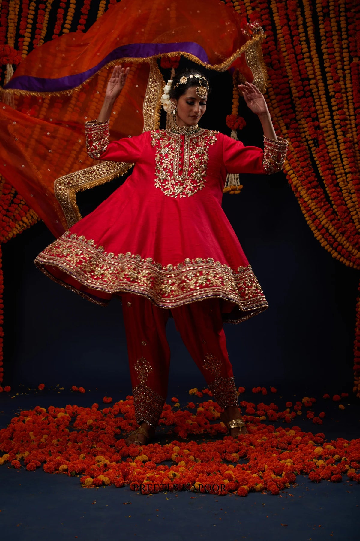 Red raw silk kurta salwar styled with Rust Orange organza dupatta – Preeti S Kapoor