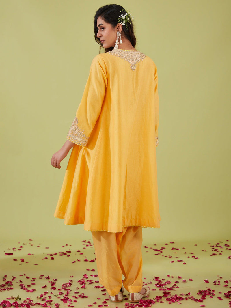 YELLOW SHORT KALIDAR KURTA WITH SALWAR AND PEACH DUPATTA - Preeti s kapoor