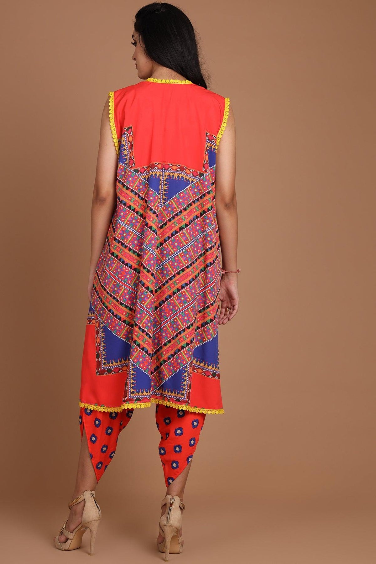 Red Embroidered Jacket Set With Belt - Preeti s kapoor